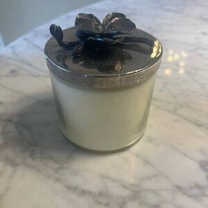 Micheal Aram black Orchid Elegant Cream Candle with Silver Floral Lid